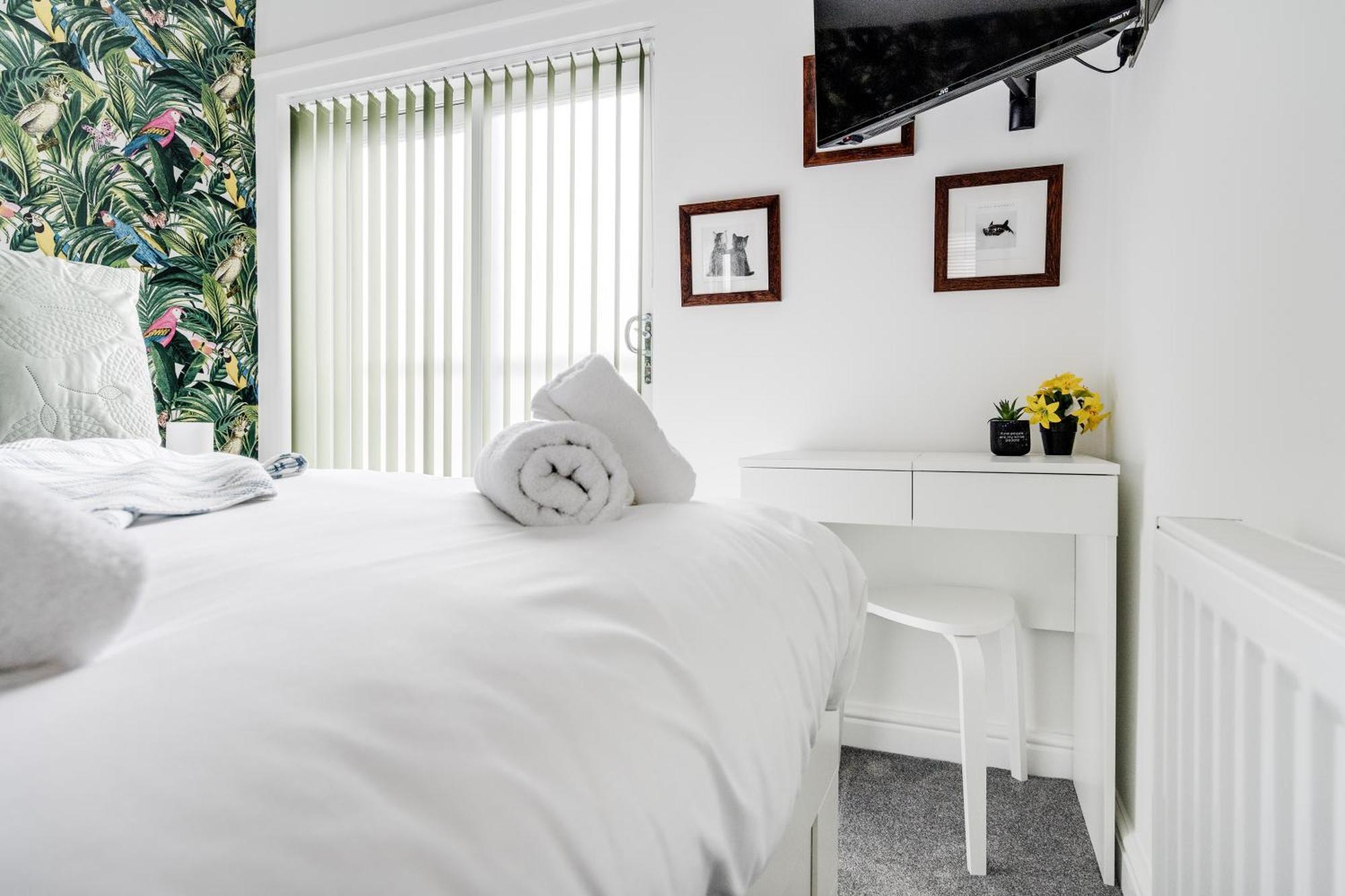 Buxton Apartment - 1 Bed, Free Parking, Wi-Fi Hazel Grove Экстерьер фото