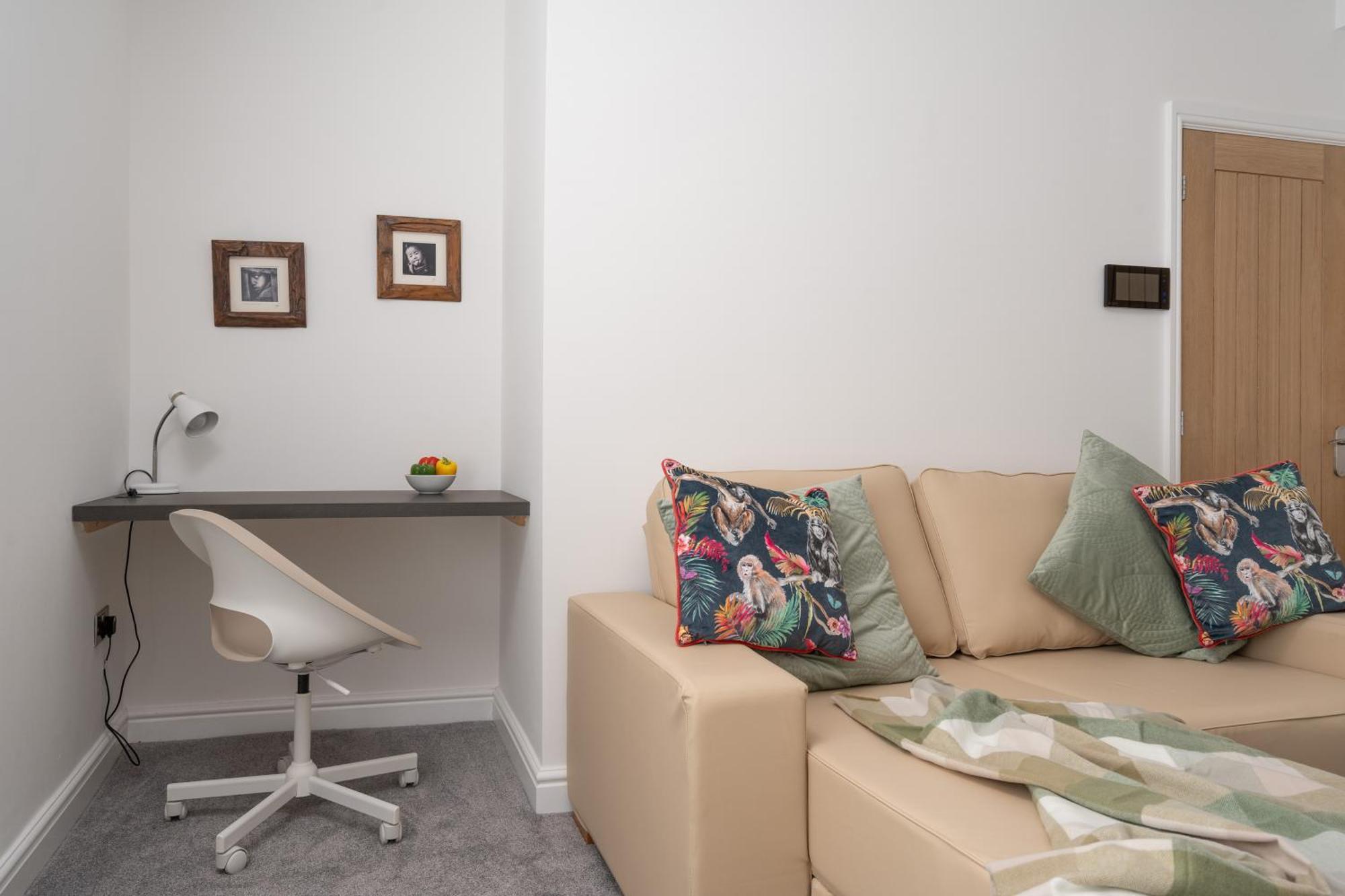 Buxton Apartment - 1 Bed, Free Parking, Wi-Fi Hazel Grove Экстерьер фото