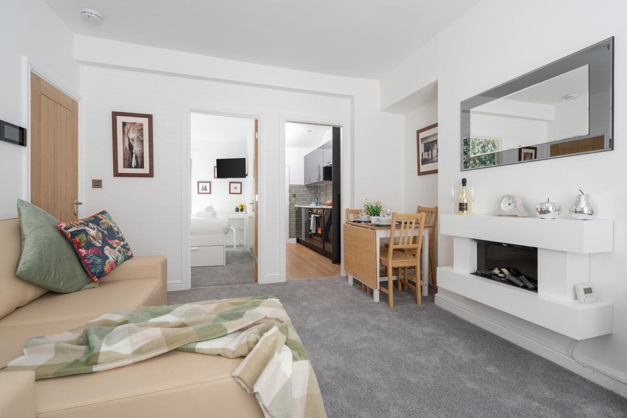 Buxton Apartment - 1 Bed, Free Parking, Wi-Fi Hazel Grove Экстерьер фото