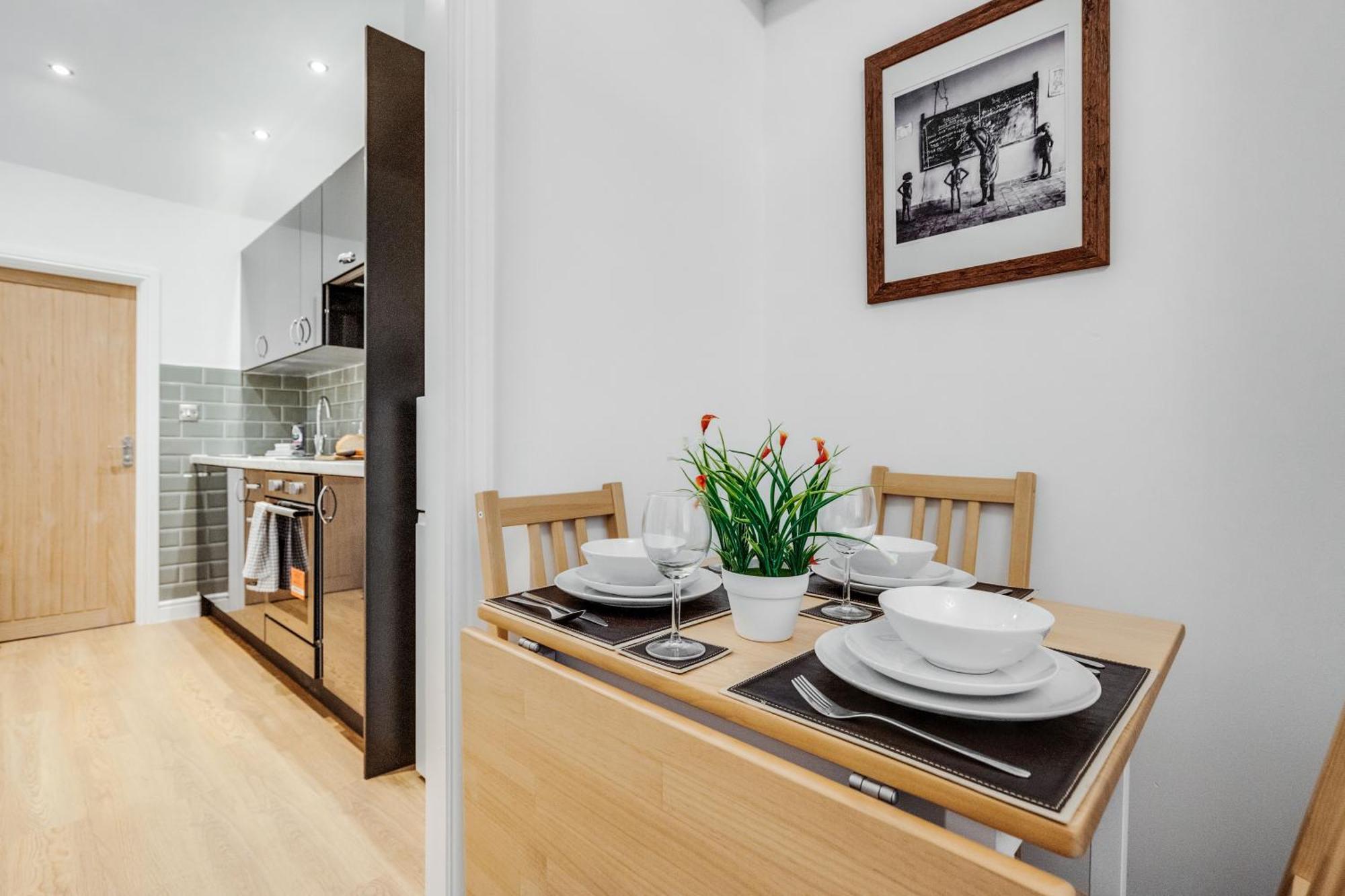 Buxton Apartment - 1 Bed, Free Parking, Wi-Fi Hazel Grove Экстерьер фото