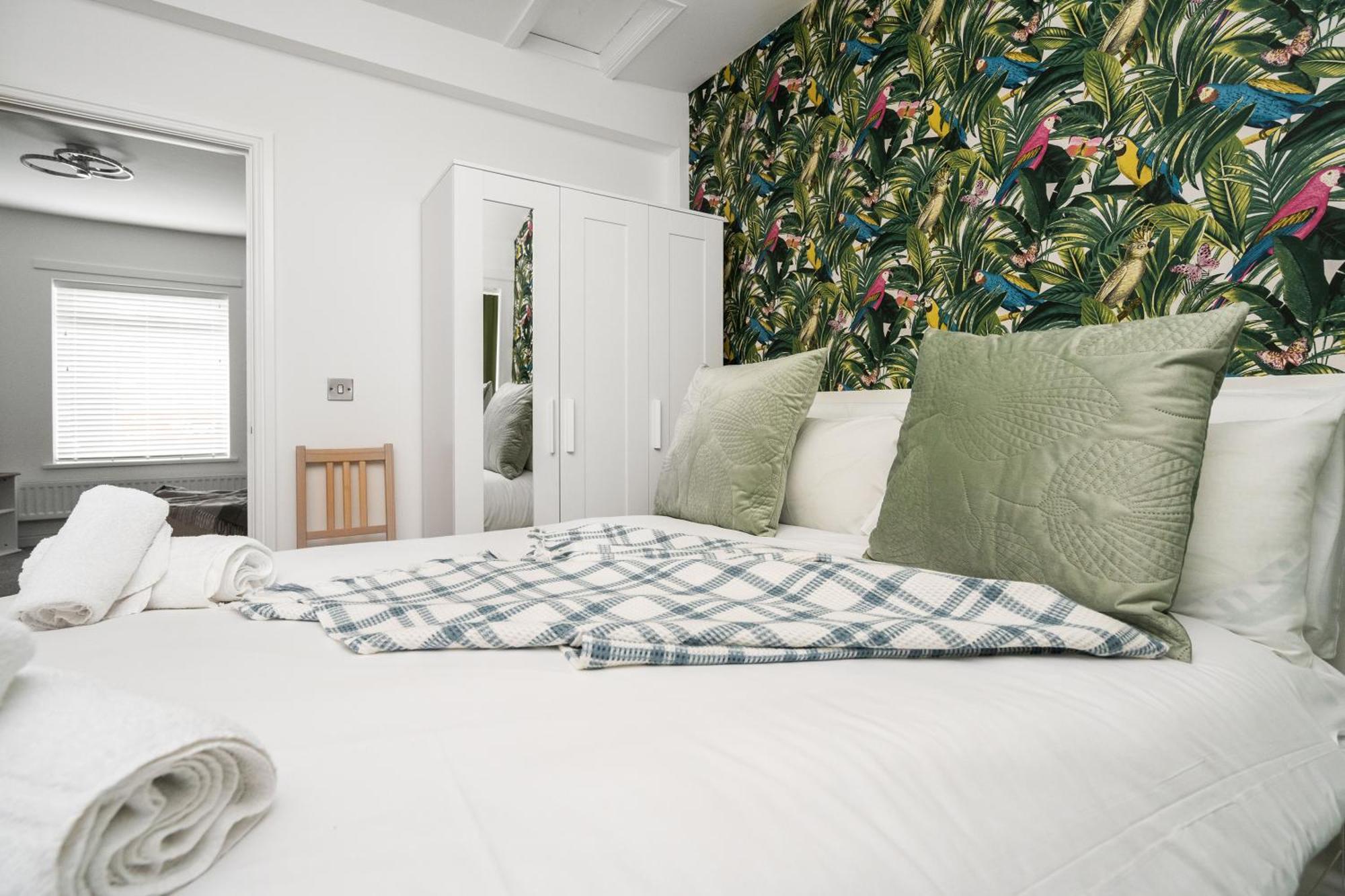Buxton Apartment - 1 Bed, Free Parking, Wi-Fi Hazel Grove Экстерьер фото